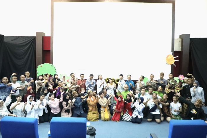 PKTJ Gelar Perpisahan Volunteer dan English Drama Performance